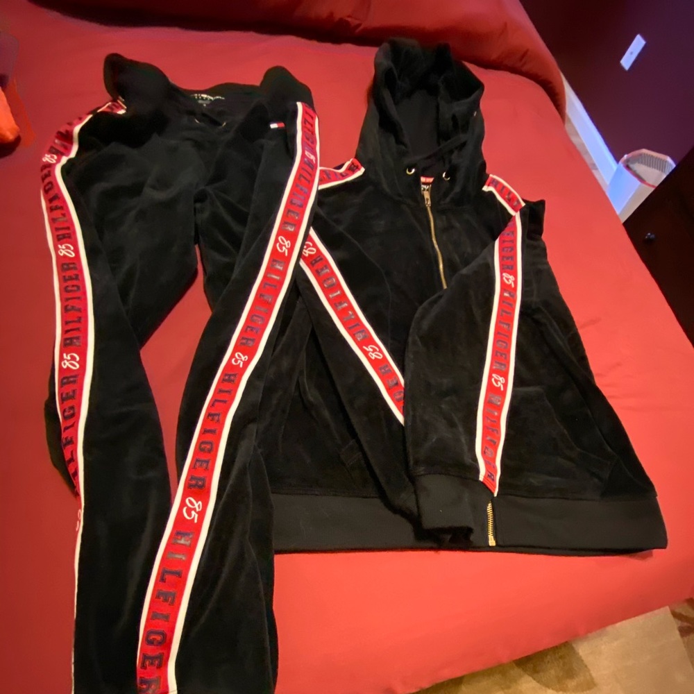 tommy hilfiger sports tracksuit